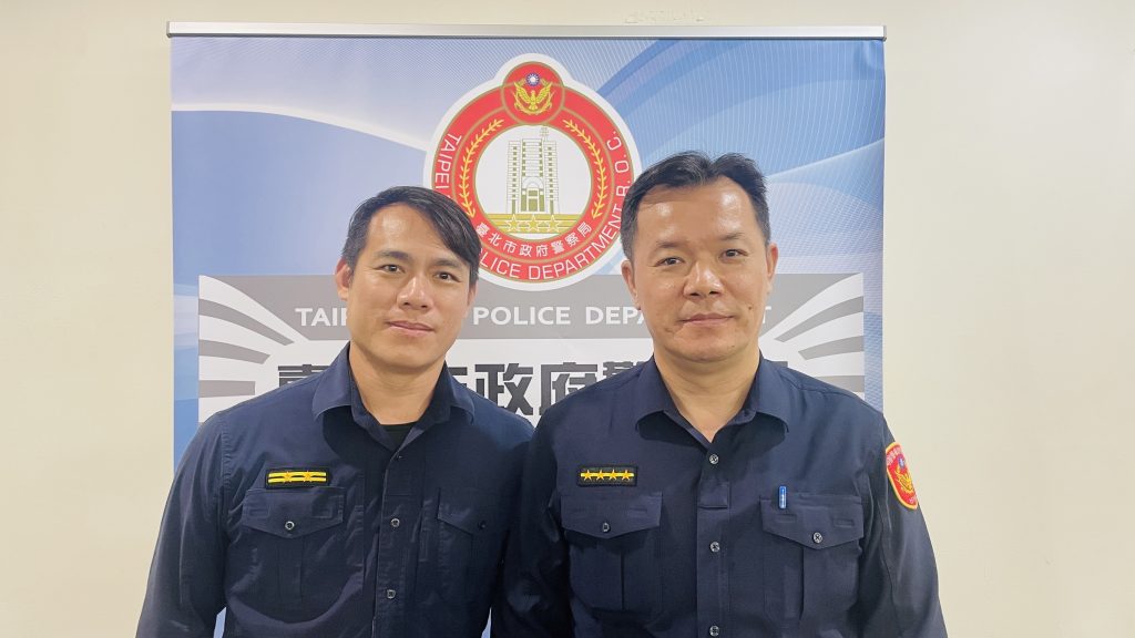 圖：復興派出所所長林卷億（左）、副所長張緯澤（右）。