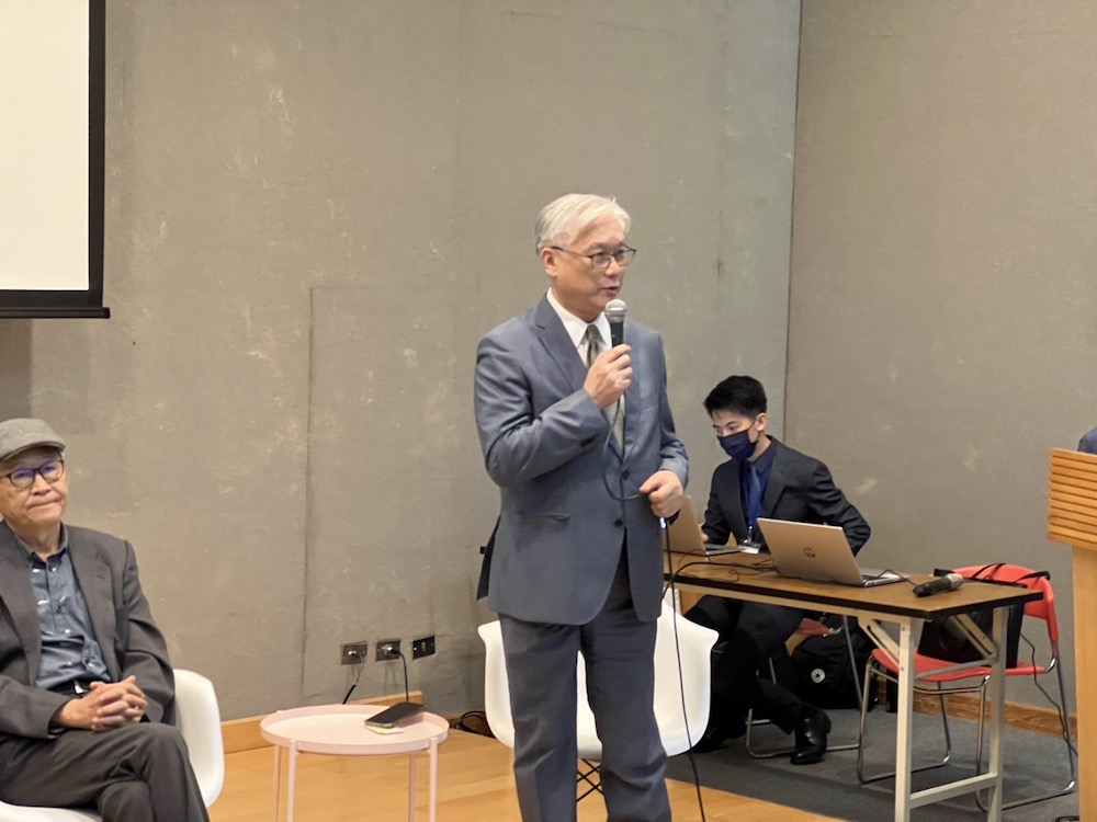「兩岸戰爭可能性在拒統」前參謀總長:可練軍學塔利班打帶跑 15 前陸委會主委夏立言29日提到,馬政府八年台灣不曾被認為是戰爭熱點,幾年過去了,台灣變成熱點,原因大家心知肚明。