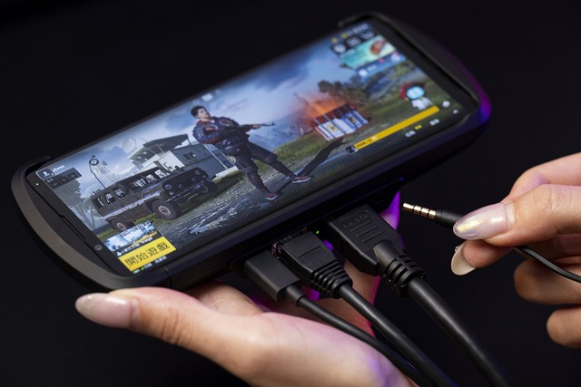 Xperia Stream電競套件支援四種轉接頭.jpg
