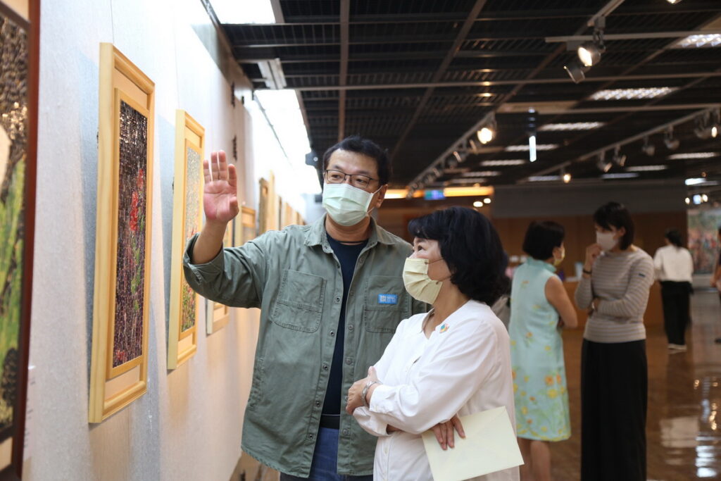 參展