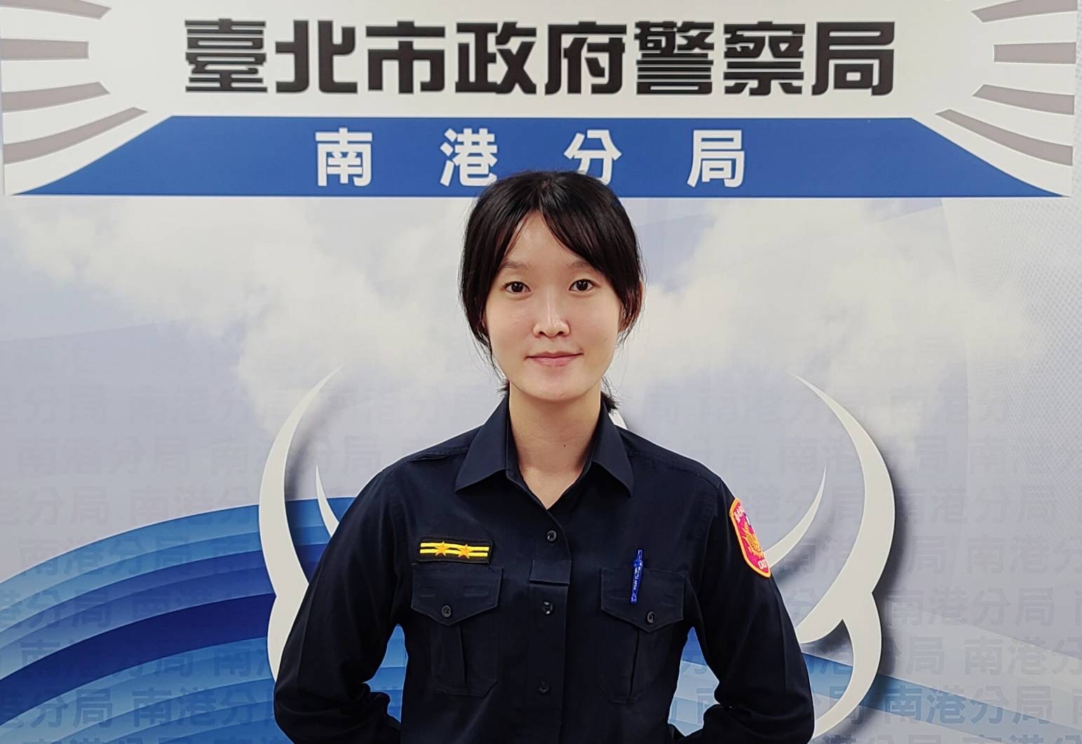 圖片說明:舊莊派出所所長陳怡婷說明畫面。(記者林艷林翻攝)