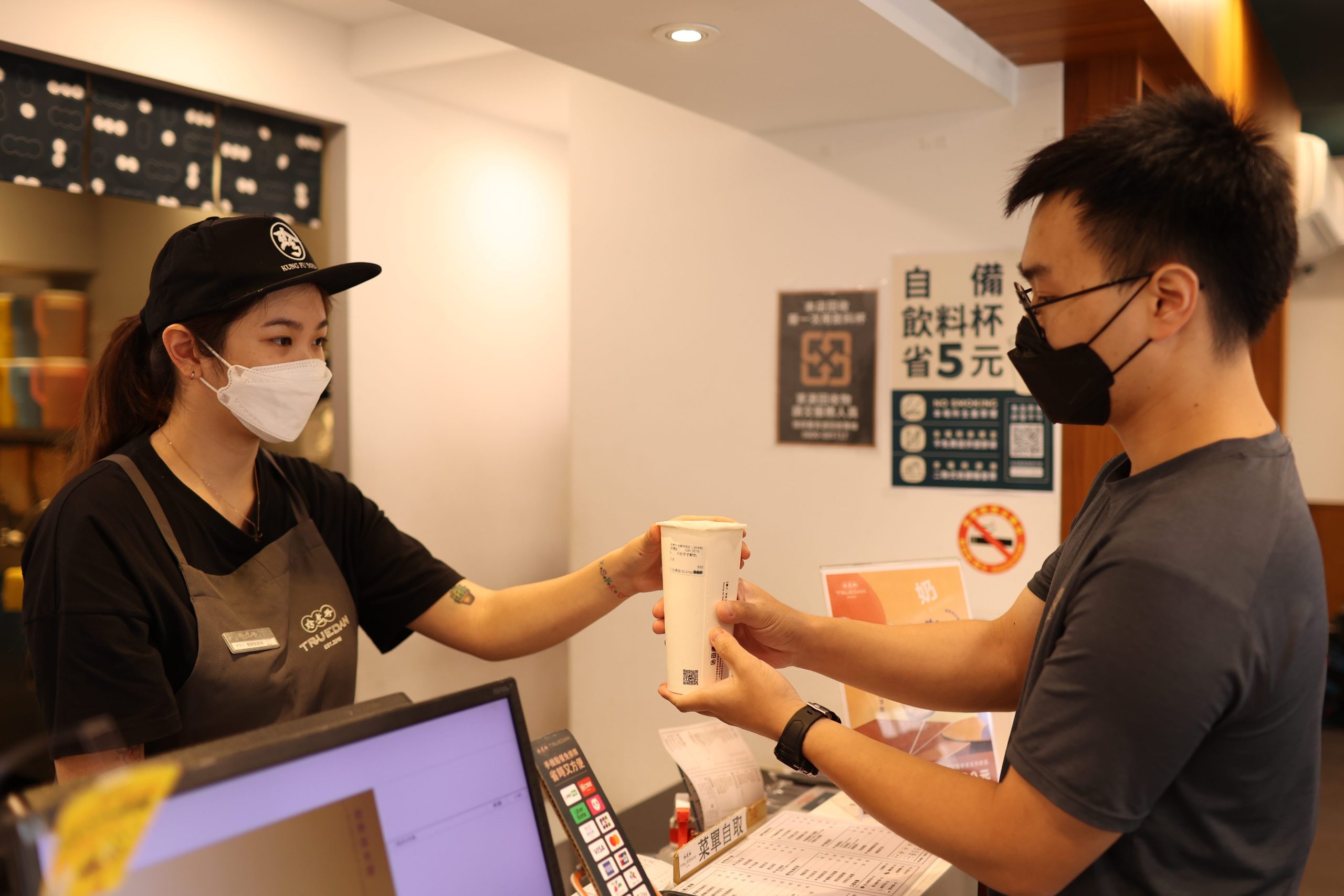 12/1起北市飲料店禁用一次性塑膠杯 稽查同步上路 引領減塑永續新生活