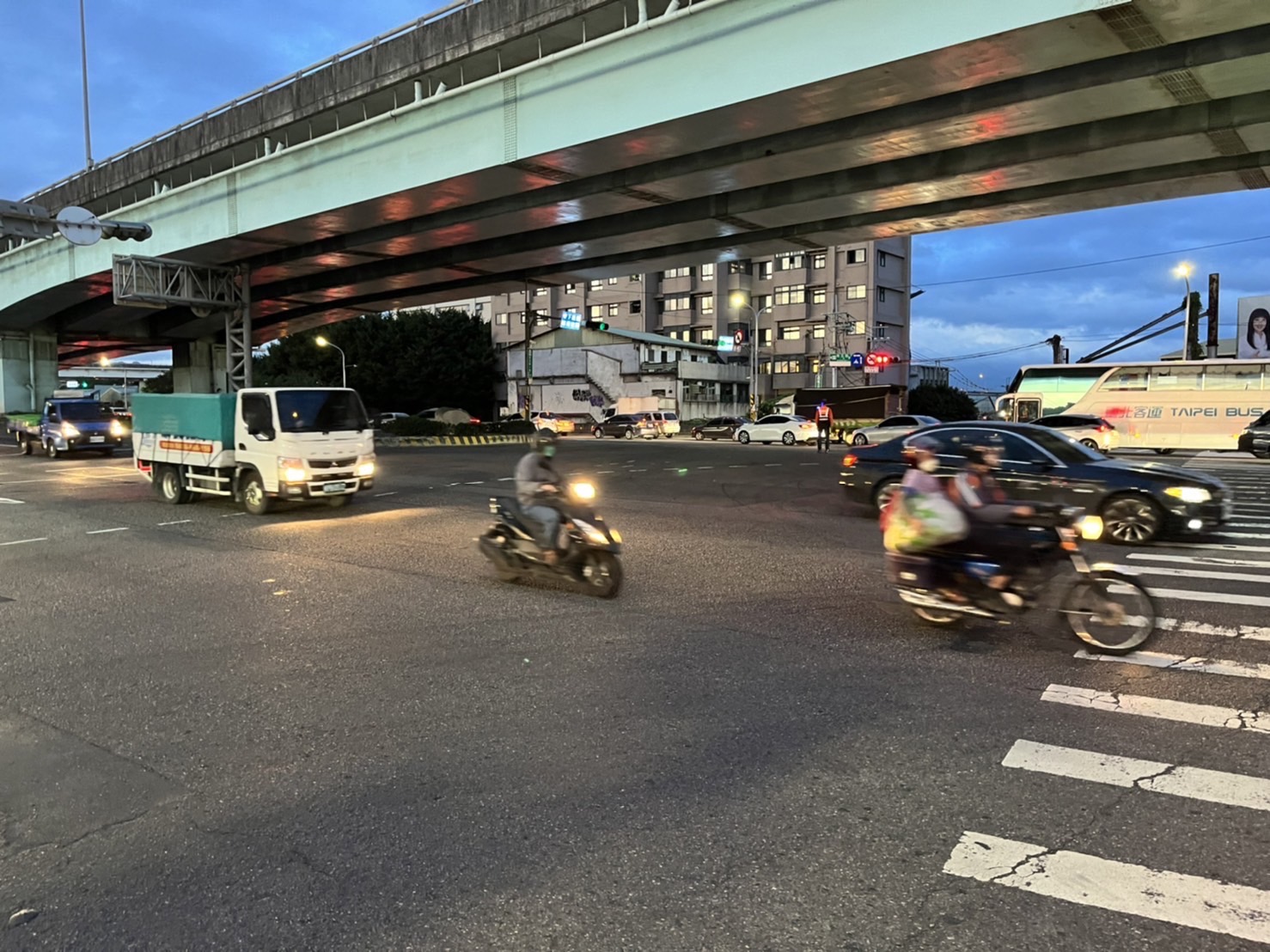 新北大道與泰林路口今起實施科技執法