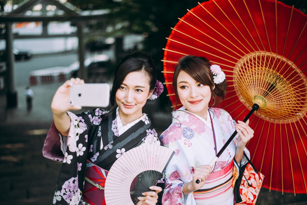 Two,Japanese,Girls,Wearing,Kimonos,Traditional,Clothes,,Lifestyle,Moments
