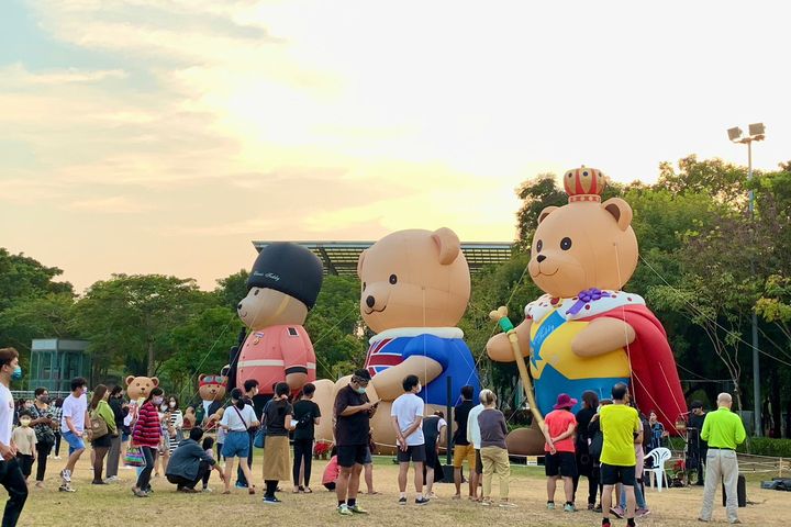 泰迪熊in新營！假日「熊」裝扮或帶寵物合影好禮送