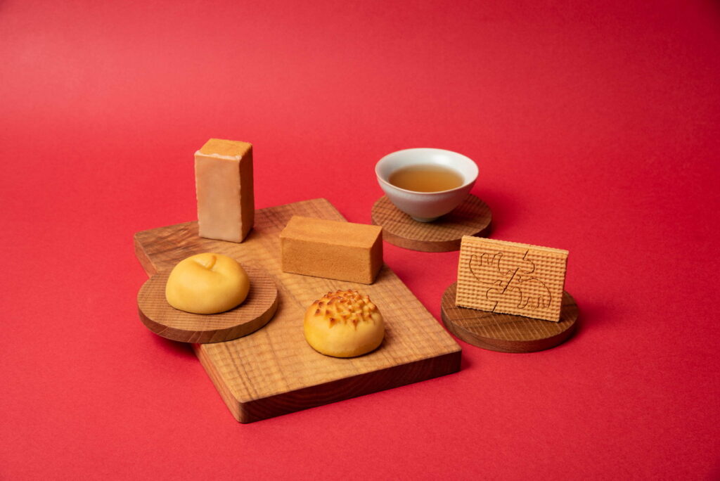 今年《微熱山丘》齊聚6款經典商品作為新年禮盒,讓大家能隨心所欲、少點負擔地選擇自己一次擁有喜愛多樣的水果甜點。