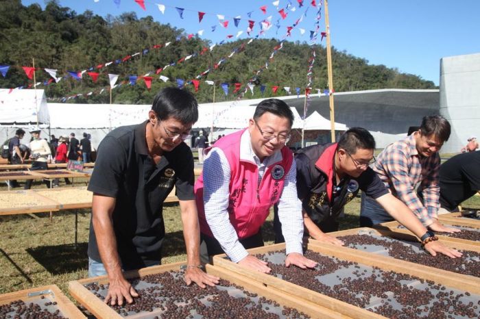 日月潭農樂園暨「飲.癮」產業加值活動 向遊客推廣在地產品