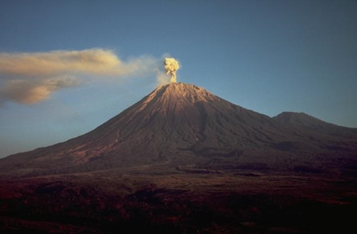 印尼塞梅魯火山噴發    印尼國家抗災署：不會在日本引發海嘯