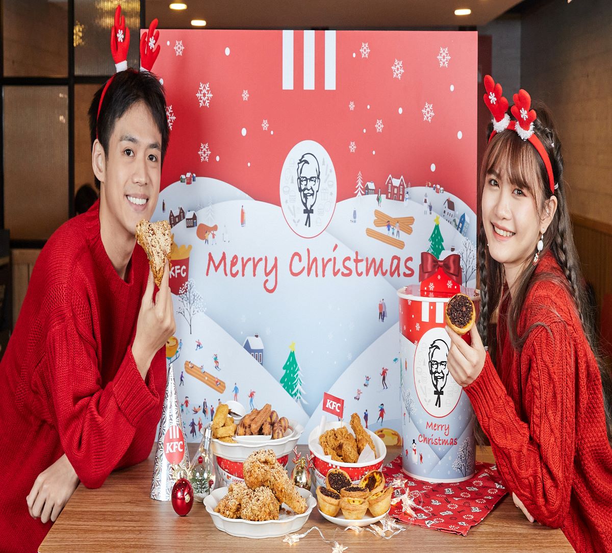 集結所有新品再加碼印花樂聯名設計款聖誕桌巾,12月6日上午10_30全台限量10,000份PK app會員限定搶購。