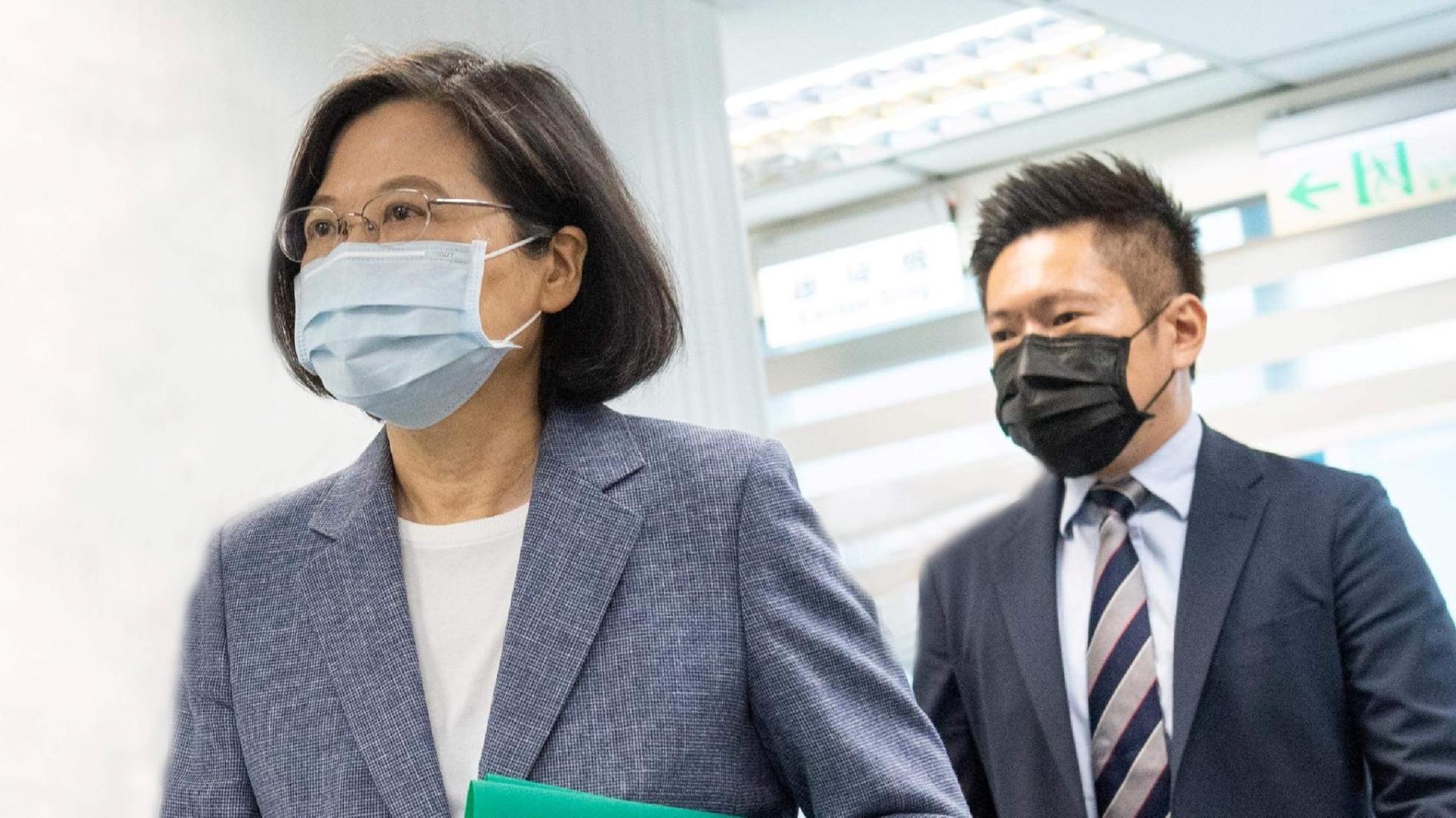 總統蔡英文6日邀集行政院長蘇貞昌、副院長沈榮津及相關部會首長討論整體經濟情勢。翻攝張惇涵臉書
