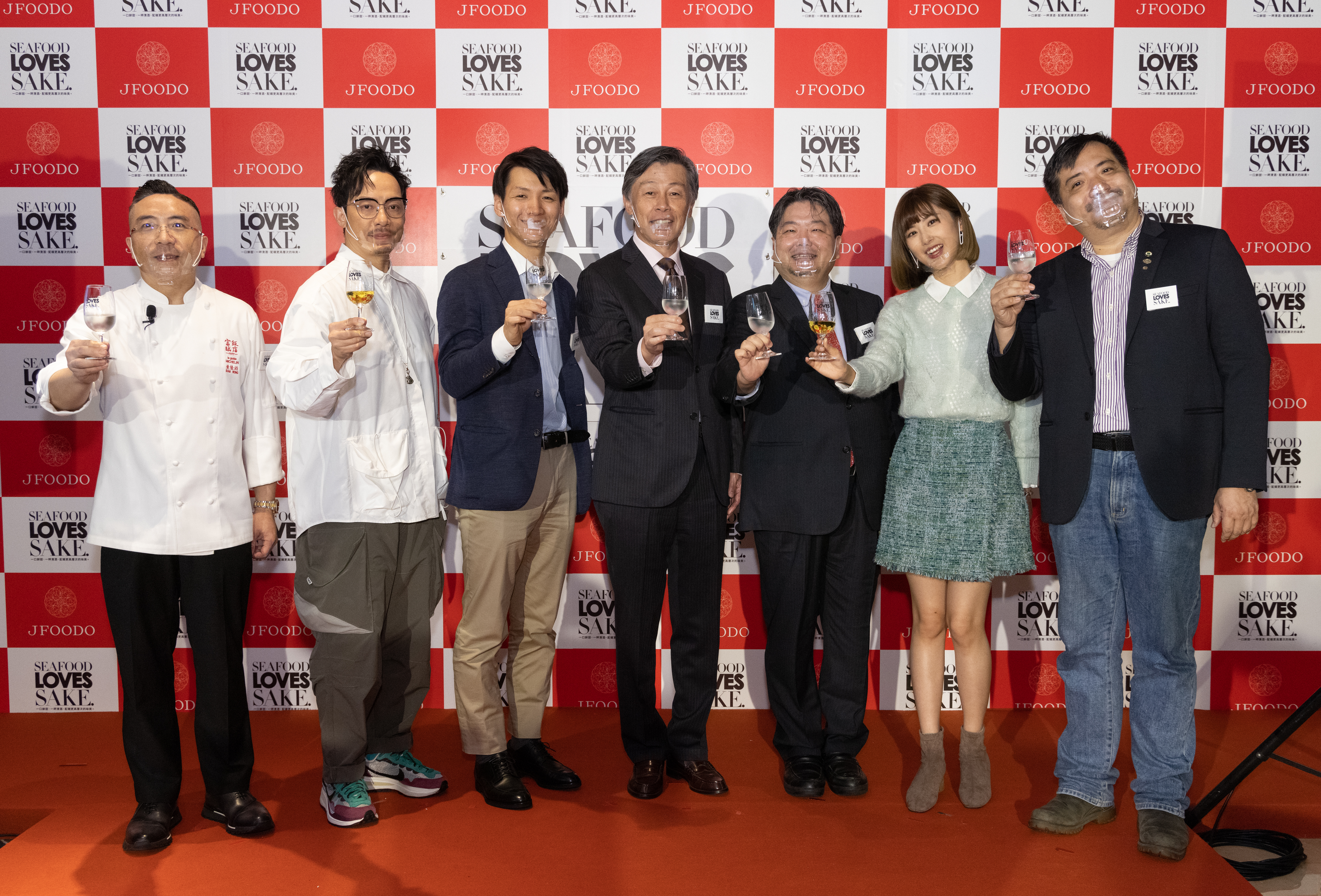 大型日本清酒美食嘉年華「SEAFOOD LOVES SAKE.」正式啟動 　以米芝蓮餐廳為首 與50間高級廣東食府的強力組合 　頂級名廚呈獻全新「清酒x廣東海鮮」菜單   帶領餐桌新風潮!