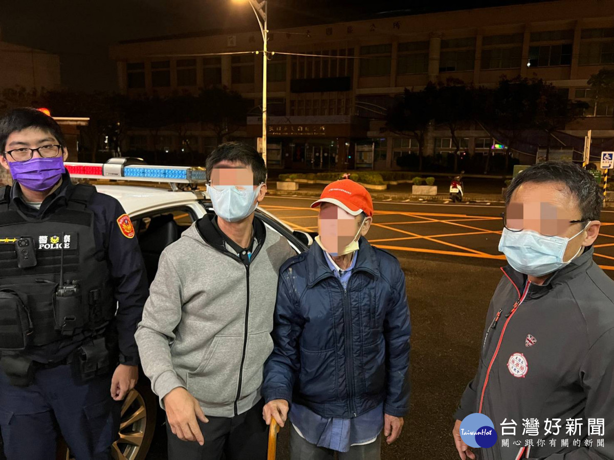 9旬老翁外出散步迷途,大園警迅速尋獲助返家。