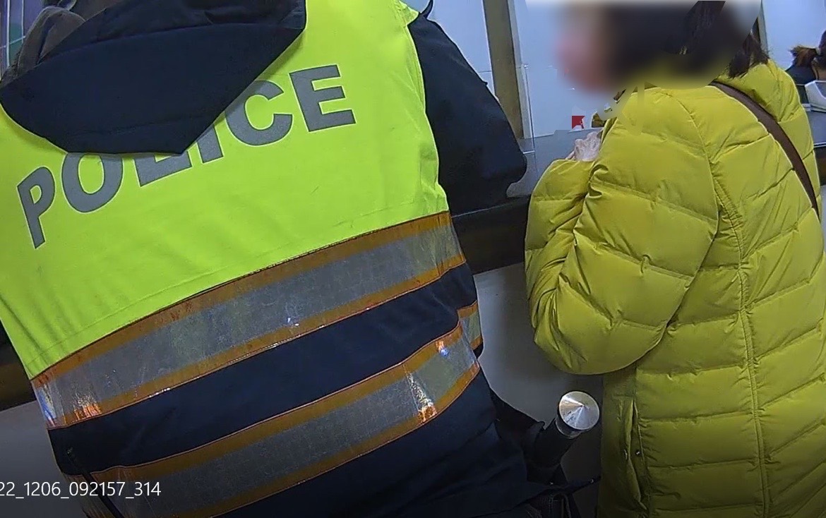 樹林警方即時攔阻婦人匯款。(記者徐煜勝翻攝)