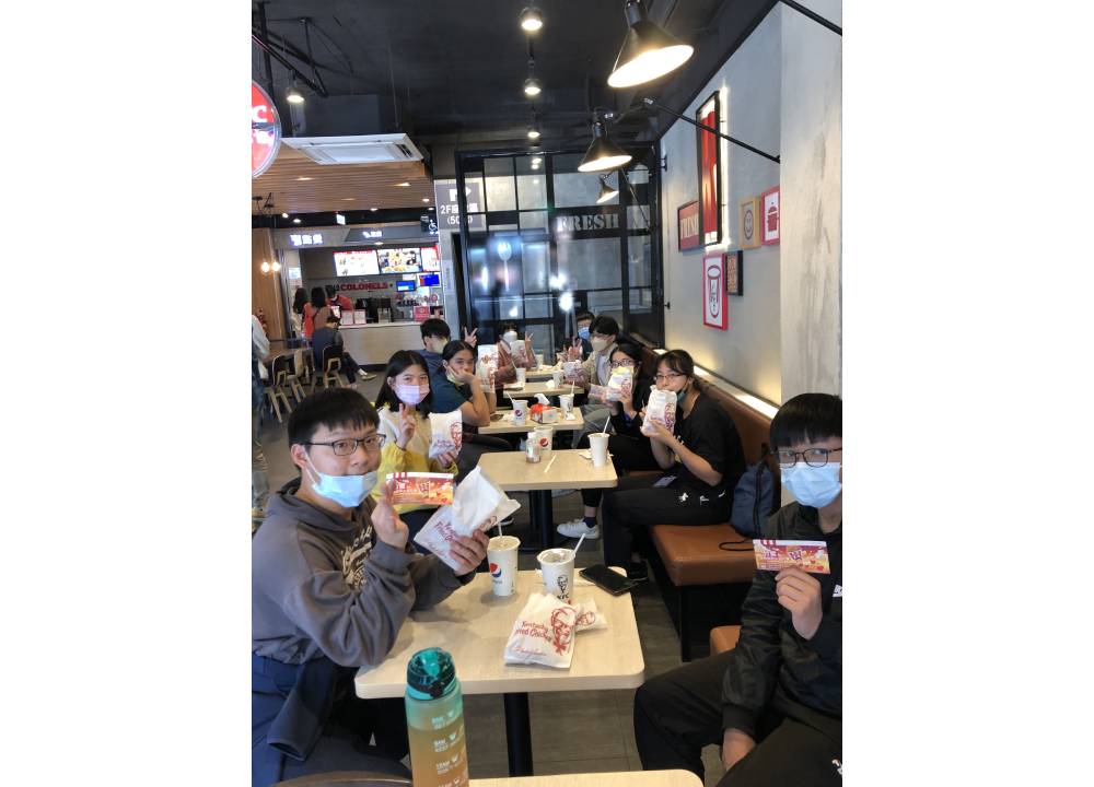 支持世界展望會 肯德基推出攜手分饗讓愛暖心餐券義賣 66 43256