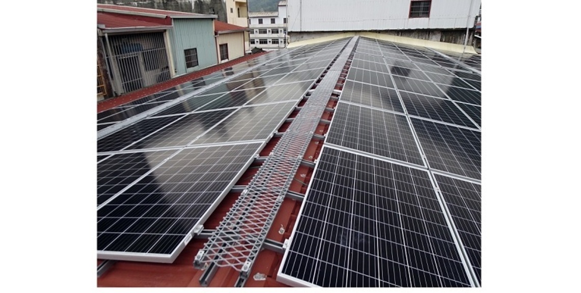 高雄公有市場年發綠電299萬度   甲仙六龜獲光電智慧建築標章