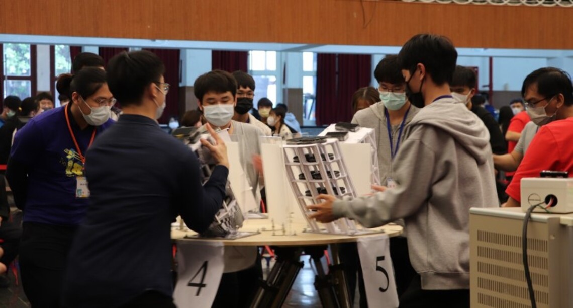 疫後參賽創高峰 高科大土木系抗震作戰重啟食材橋梁賽