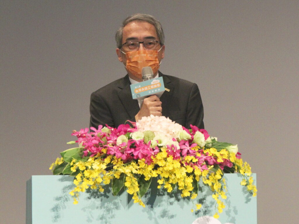 中鼎集團總管理處李定壯協理致詞。