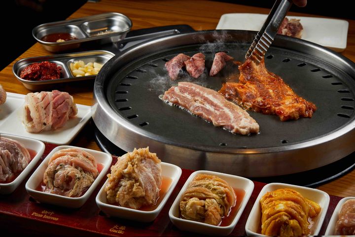 秒飛韓國!「弘大」馬鈴薯排骨鍋 美味端上台灣餐桌