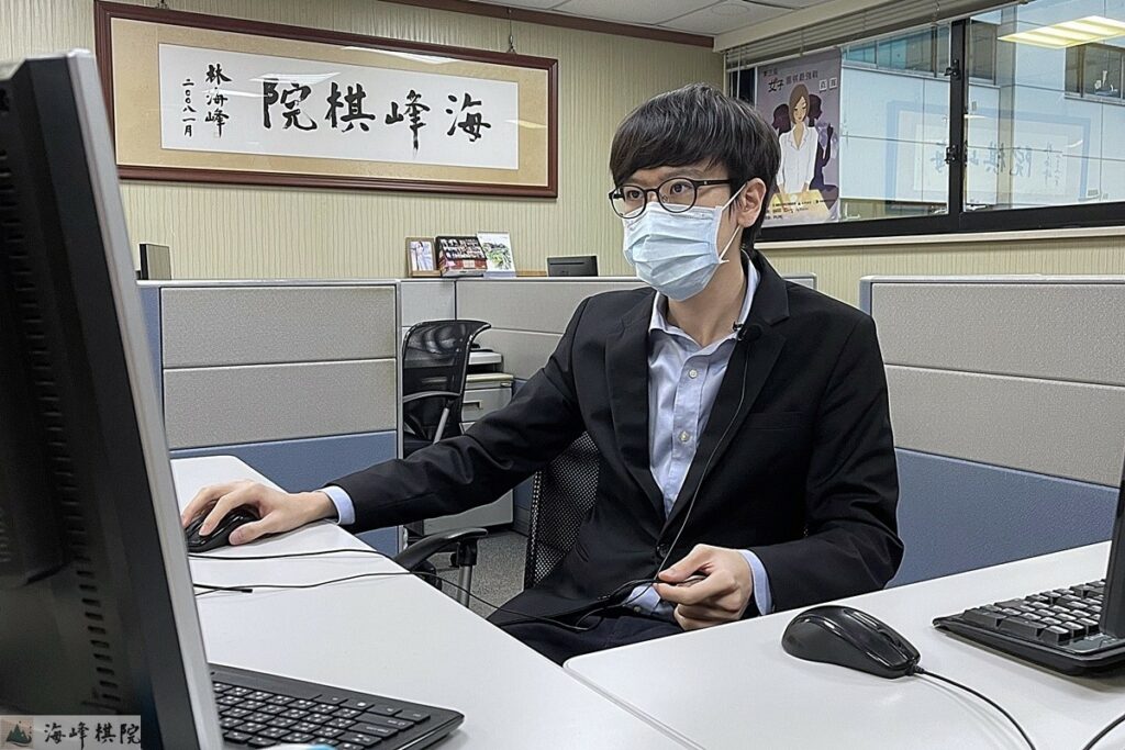李維六段擔任棋局解說