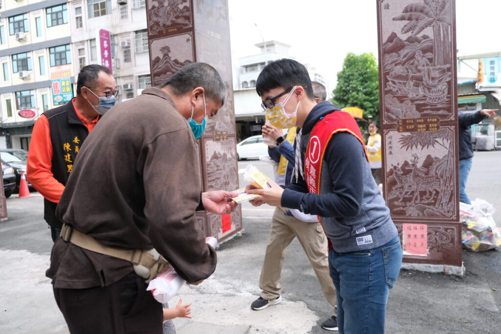 黃敏惠兒子蔡佳睿擔任 黃敏惠 分身 帶隊拜訪新西里。