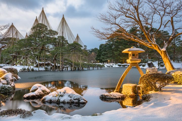 圍爐過年／入住夢幻合掌村 限定體驗！點燈儀式感十足