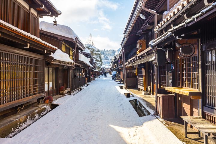 圍爐過年／入住夢幻合掌村 限定體驗！點燈儀式感十足