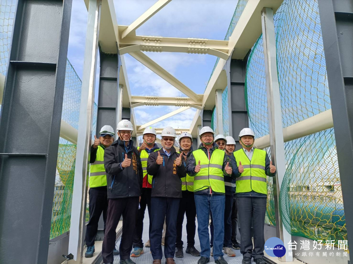 台中市議長張清照關心清水火車站跨站天橋工程，特邀市府建設局長陳大田實勘。