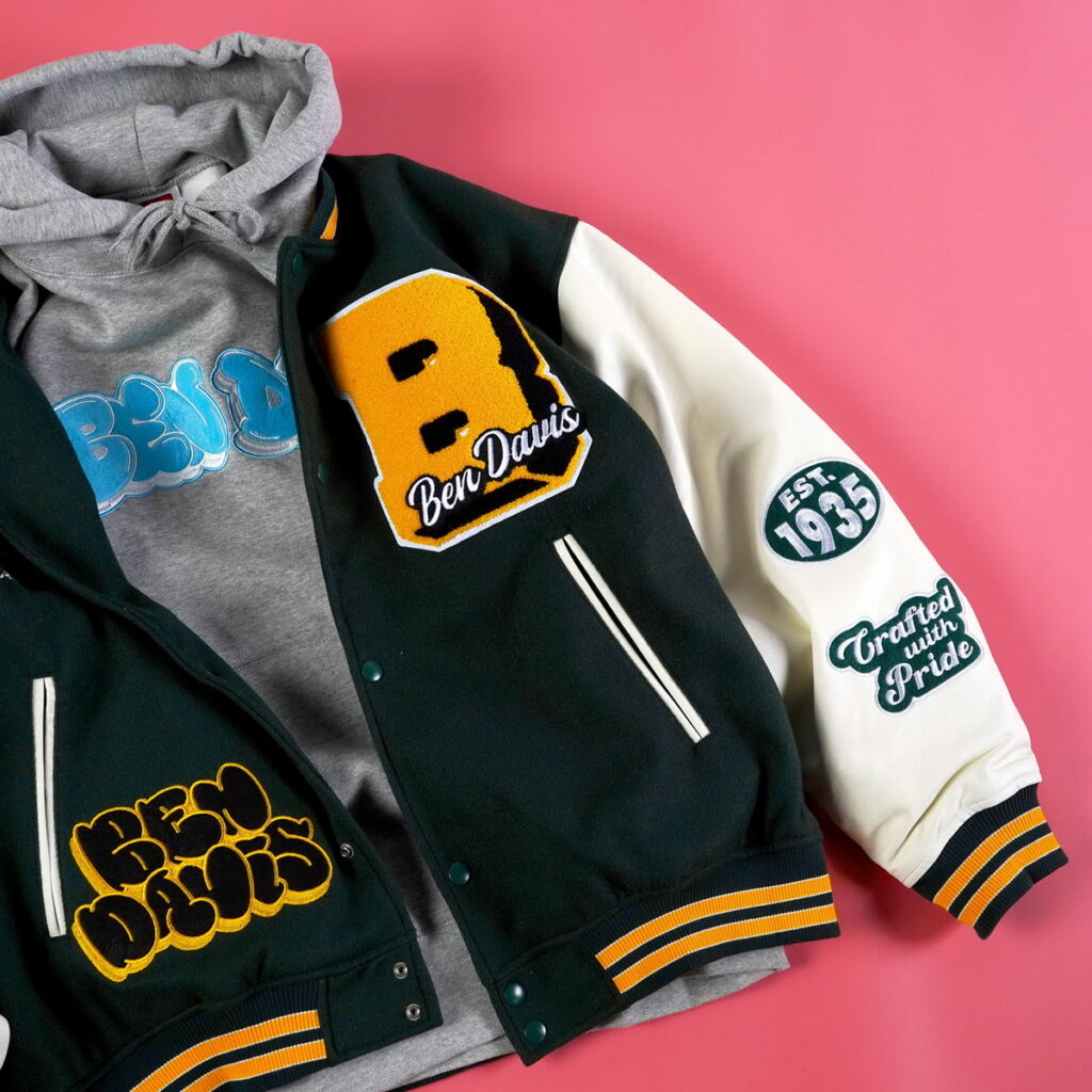 BEN DAVIS 信義遠百 A13 明星商品 TOP 10BD STADIUM JACKET 布章棒球外套