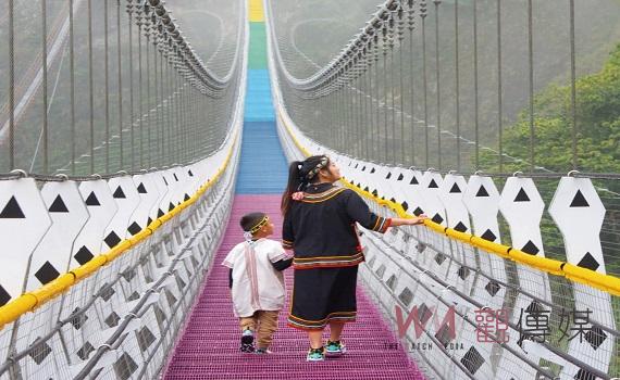南投縣信義鄉雙龍七彩吊橋 榮獲第23屆國家建築金獎