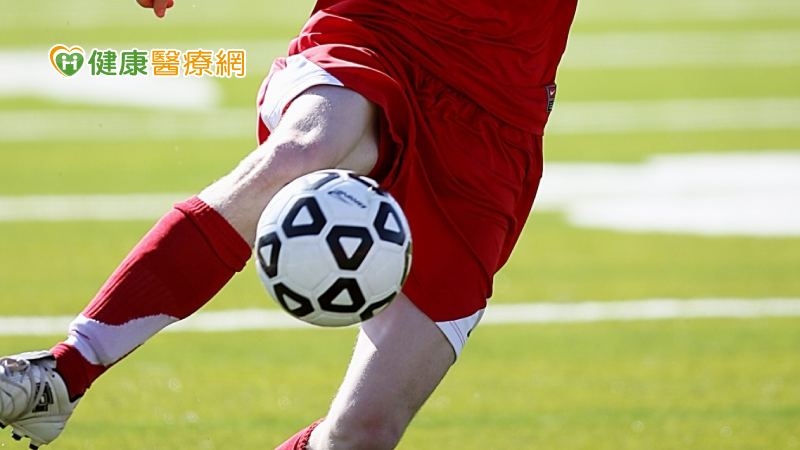 世足戰況激烈!球員有哪些運動傷害? 物理治療師:射門2部位要注意