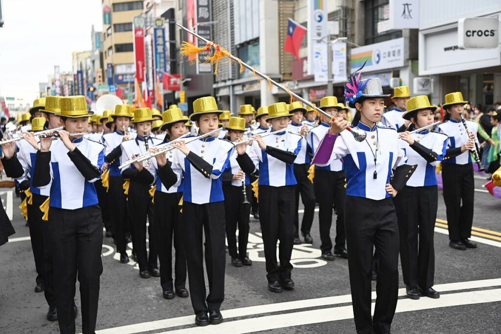 精采踩隊伍
