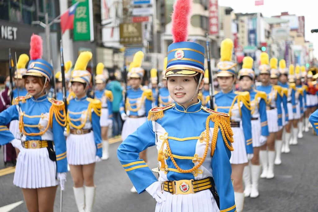 精采踩隊伍