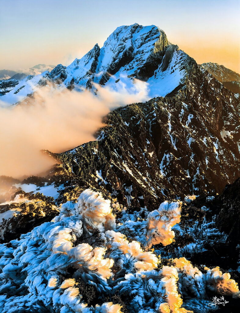 許釗滂作品 玉山雪景