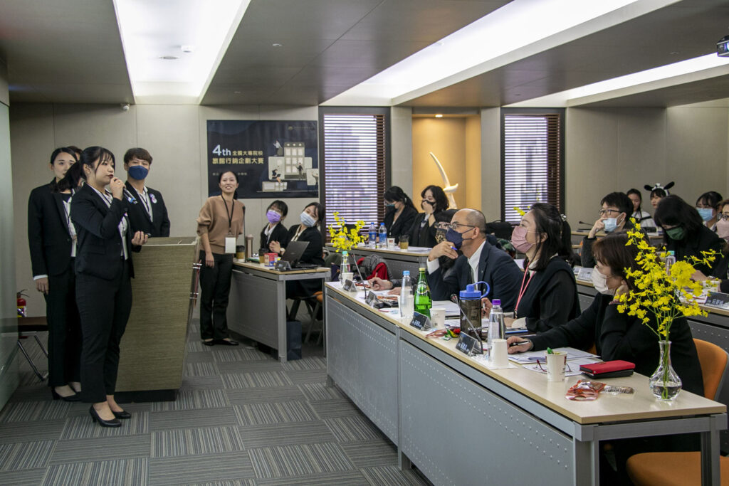 國泰飯店觀光事業發掘人才 學生們精彩報告 體現品牌創新精神