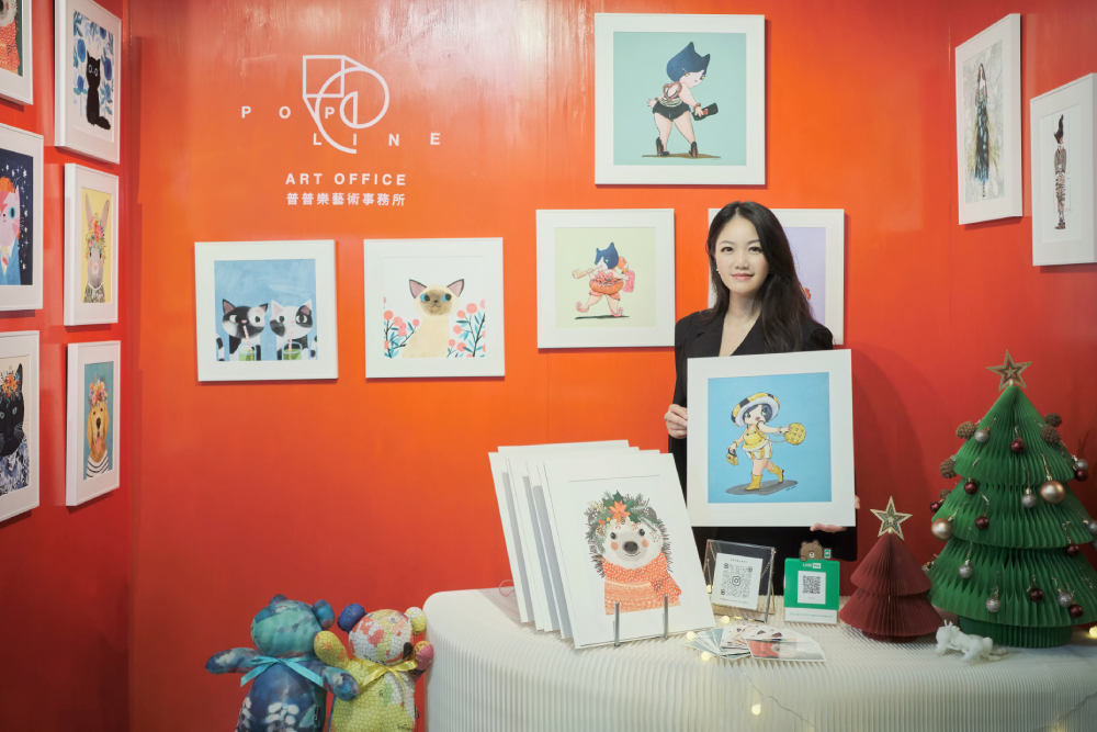 普普樂藝術獲授權 巨石強森經紀公司參展插畫藝術節 84 CNEWS匯流新聞網資料照片207221219a03