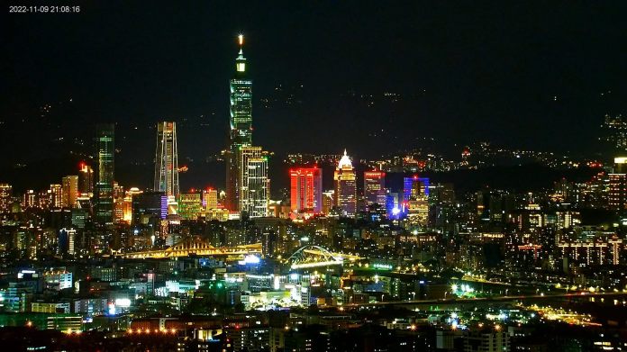 碧山巖夜景。