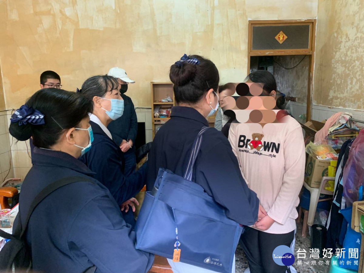 彰化慈濟分會持續關懷伸港兩兄妹生活與照顧。圖/彰化慈濟分會提供