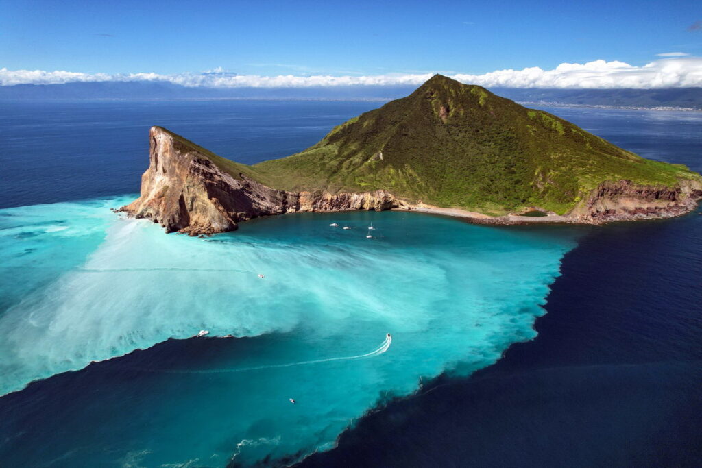 奧丁丁體驗公布2022站上最熱門國旅行程TOP10,其中宜蘭龜山島牛奶海包船、安農溪泛舟、東澳ATV沙灘車為新興熱門國旅行程