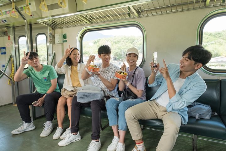 《恩典與歡慶》迎接國際旅客 展現花東縱谷崇天.敬地.禮人之心