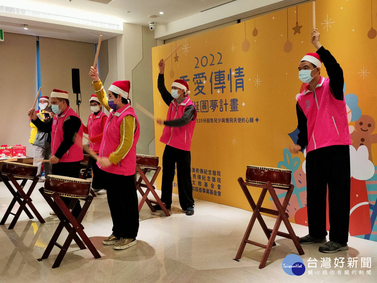 「聖母聖心啟智中心」帶來氣勢十足的太鼓演出。圖/記者鄧富珍攝