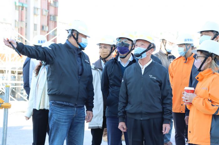 徐耀昌視察頭份親子館興建工程進度