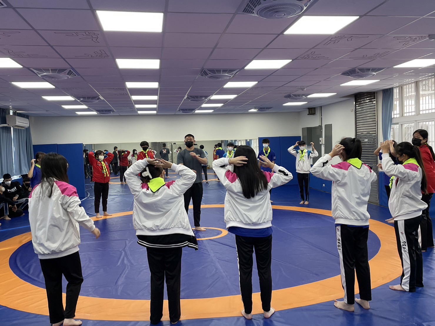 臺中市第37屆行義蘭姐專科章考驗露營活動角力競賽。(圖/豐原高商提供)