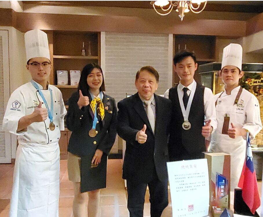 漾新聞|高餐大國際技能競賽勇奪一銀兩優勝 再讓台灣於國際揚眉吐氣