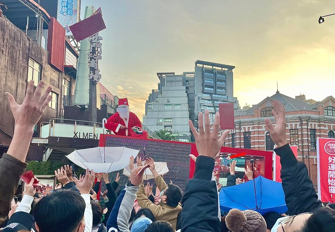 【有影】《開始鑼》造夢者計畫西門町撒紅包 鼓勵青年勇敢追夢 116 匯流新聞網CNEWS資料照195221223a03