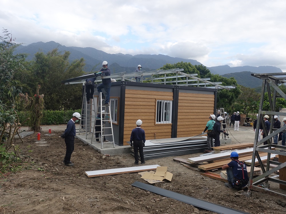 918花蓮震災重建已完工152戶 冬至夜慈濟助住戶安心圍爐 78 202212231