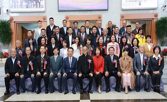 嘉義縣議會正副議長 民民配的張明達、陳怡岳順利高票蟬聯