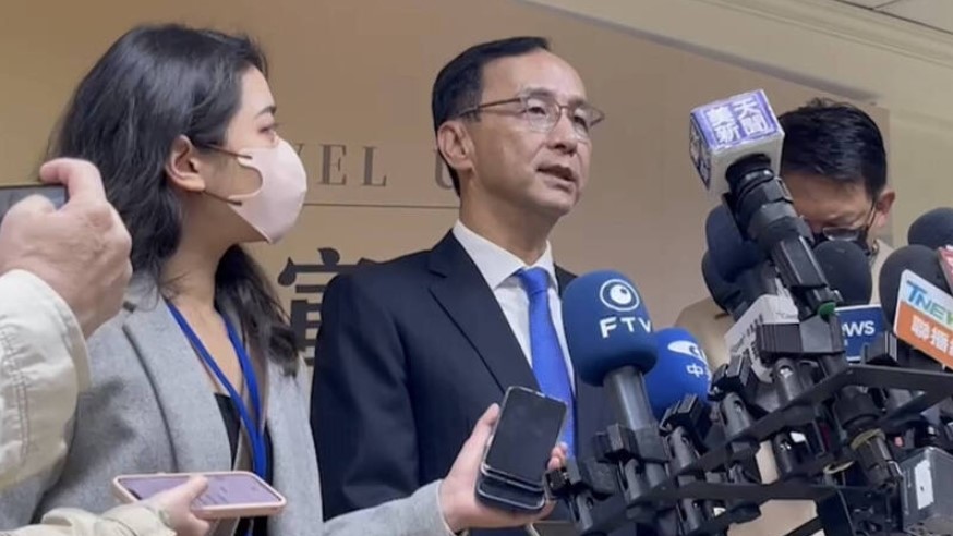 國民黨主席朱立倫稱林奕華延後上任是「順理成章」,不需再浪費公帑補選。朱立倫辦公室提供