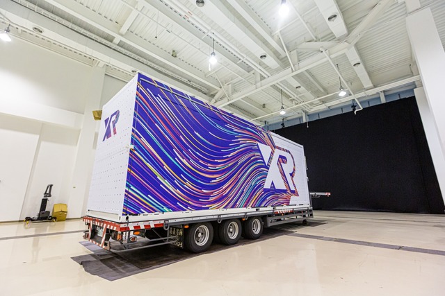 5G行動車有助於融合5G毫米波技術的行動藝文展演.jpg