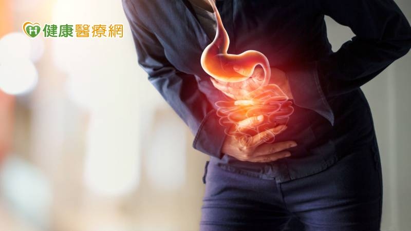 腸胃道疾病好發冬天!中年男吃鍋取暖 腹痛就醫竟是腸中風