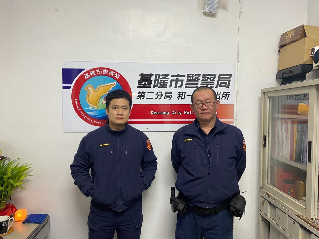 圖:(左)警員鄭旭翔(右)警員龔恩宗